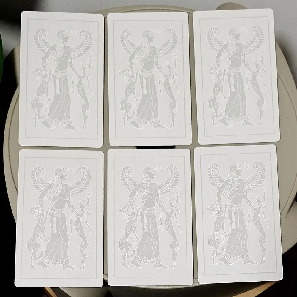 The Moon Oracle - Let The Phases of The Moon Guide Your Life, Spanish